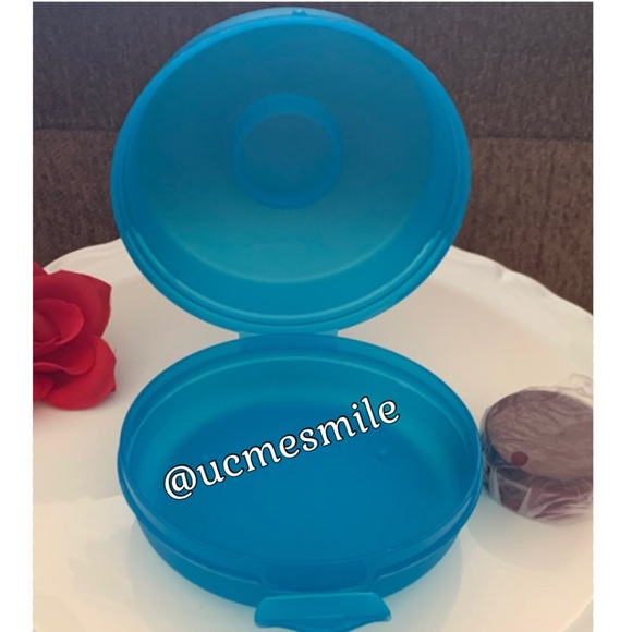 Tupperware Round Keeper with Smidget Container - Picture 2 of 5